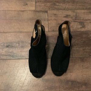 9.5 black wedges